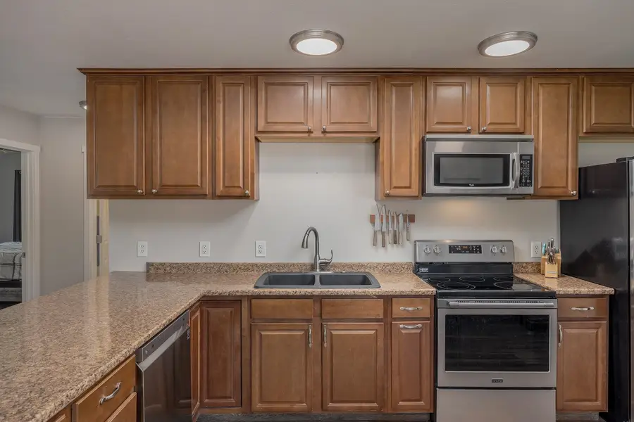 2726 PERIMETER DRIVE, North Pole, AK 99705 - #3