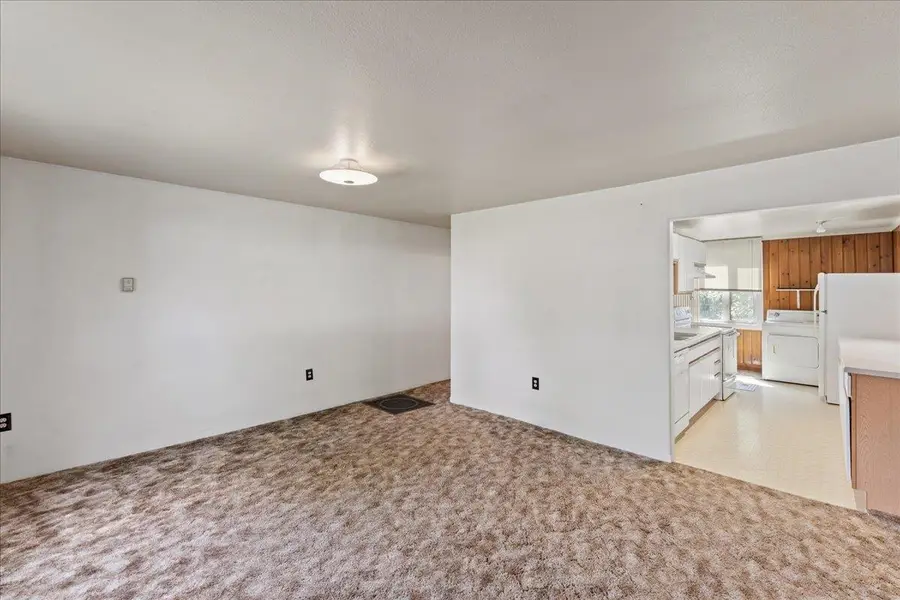 317 MINNIE STREET, Fairbanks, AK 99701 - #2