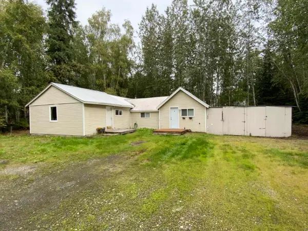 3042 VFW STREET, North Pole, AK 99705