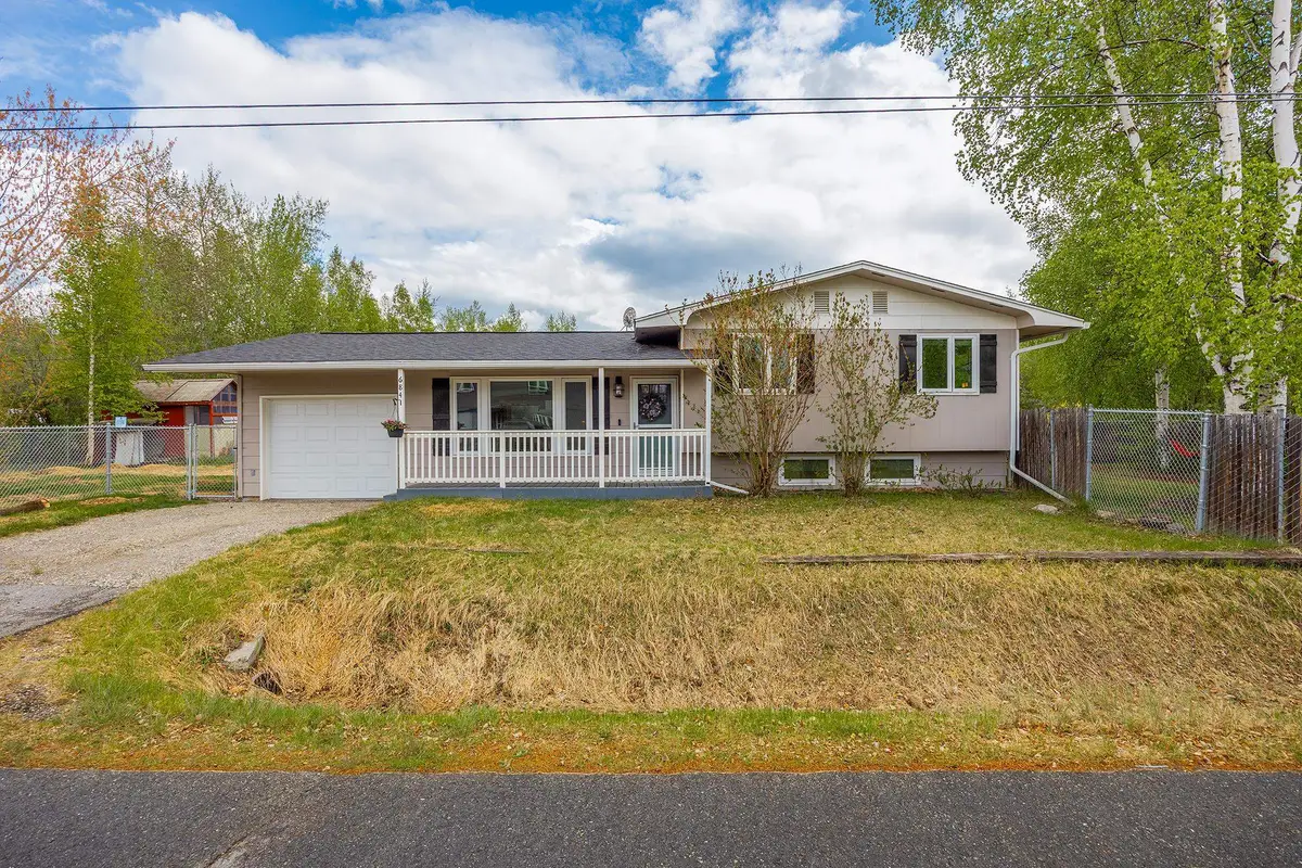 684 MANLEY STREET, North Pole, AK 99705 - #1