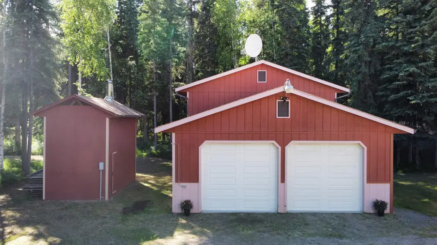 2891 CIRCLE LOOP ROAD, North Pole, AK 99705 - #3