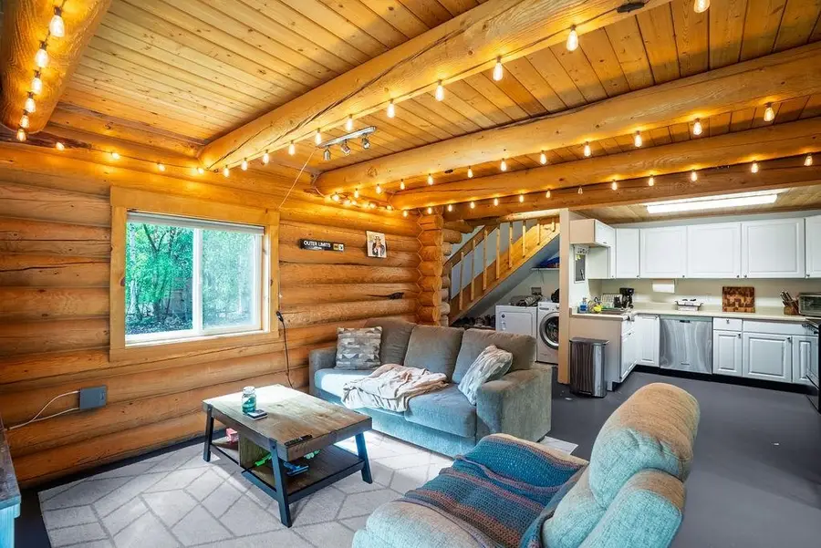 2062 BETH COURT, Fairbanks, AK 99712 - #3