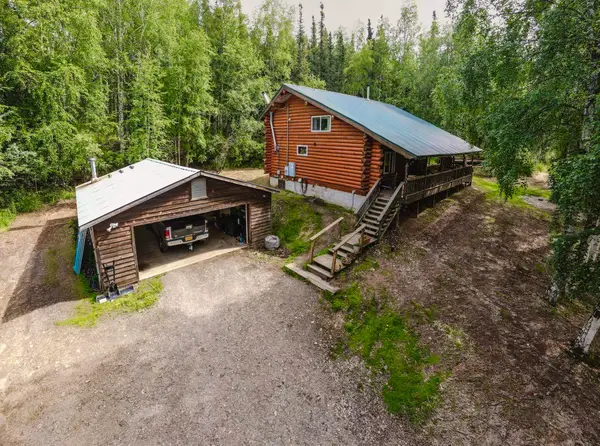 1050 GOLD MINE TRAIL, Fairbanks, AK 99712