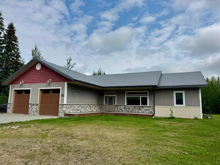 3256 KRIS KRINGLE DRIVE, North Pole, AK 99705 - #2
