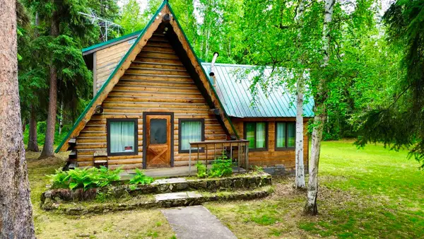2551 LEE LANE, North Pole, AK 99705