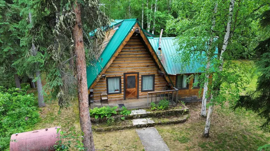 2551 LEE LANE, North Pole, AK 99705 - #2