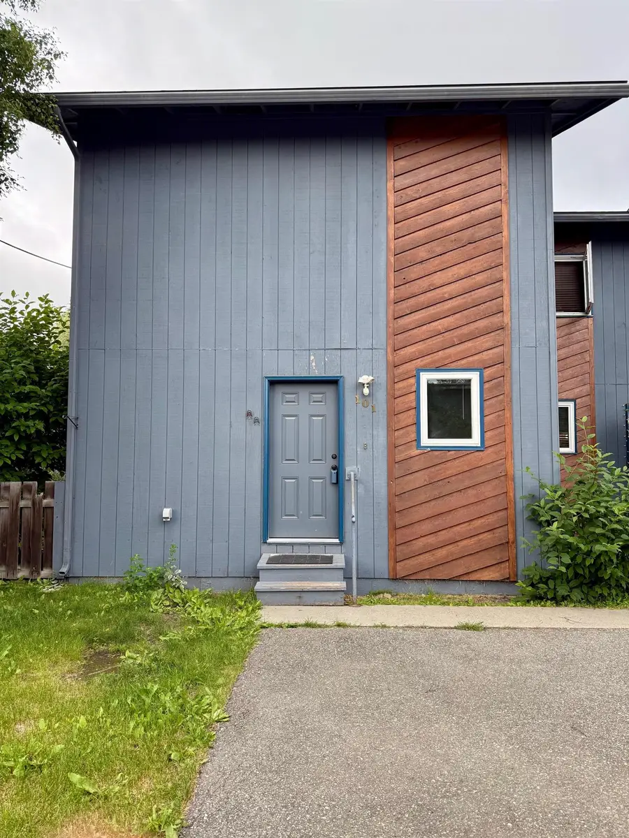 1018 DOGWOOD STREET #Unit 101, Fairbanks, AK 99709 - #2