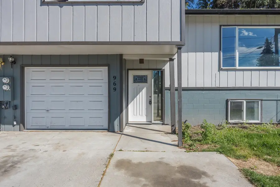 969 COPPET STREET, Fairbanks, AK 99709 - #2