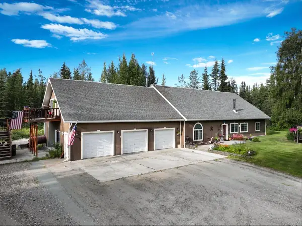 2630 KALISPELL LOOP, North Pole, AK 99705