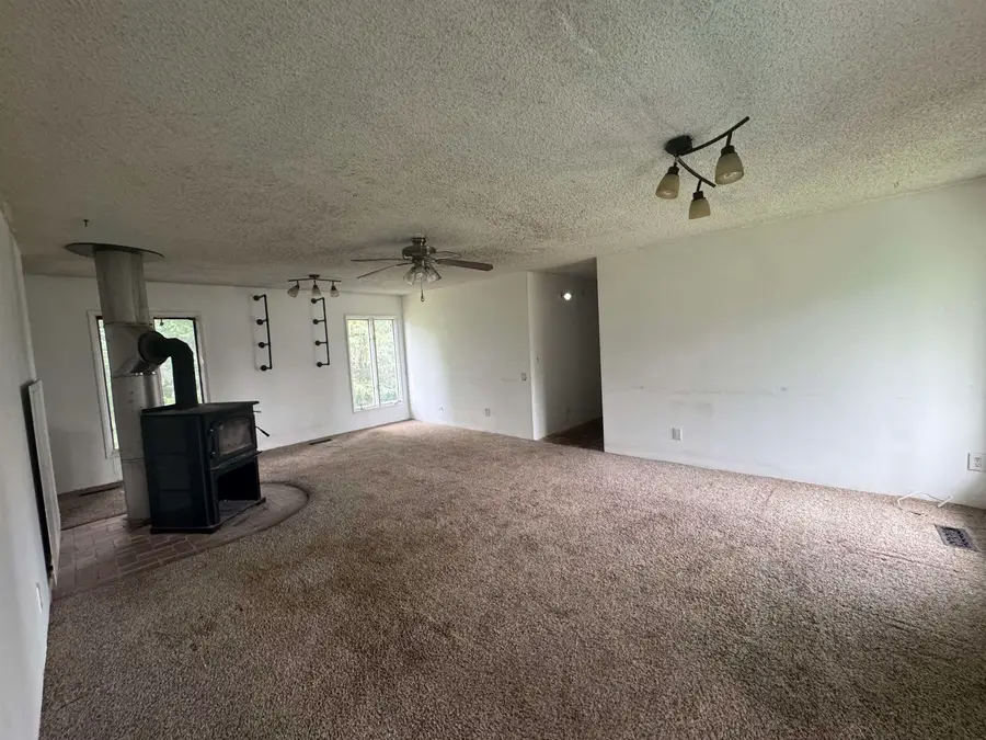 123 BONNIE AVENUE, Fairbanks, AK 99701 - #2