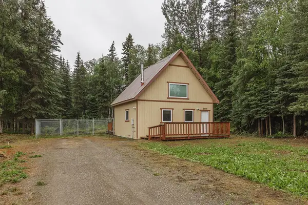 2046 LOOSE MOOSE LOOP, North Pole, AK 99705