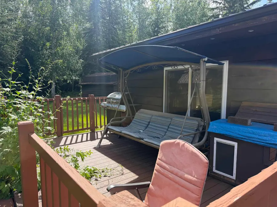 846 LINCOLNWOOD DRIVE, North Pole, AK 99705 - #3