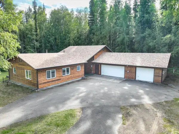 2129 ERMINE DRIVE, North Pole, AK 99705