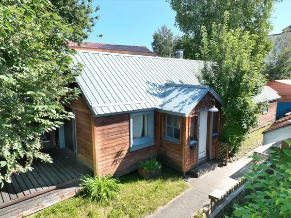 327 SIXTH AVENUE, Fairbanks, AK 99701