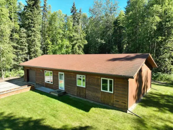 2934 CIRCLE LOOP ROAD, North Pole, AK 99705