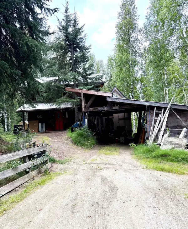 1360 COYOTE TRAIL, Fairbanks, AK 99709