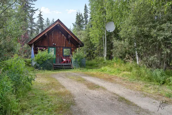 561 AUBURN DRIVE, Fairbanks, AK 99709