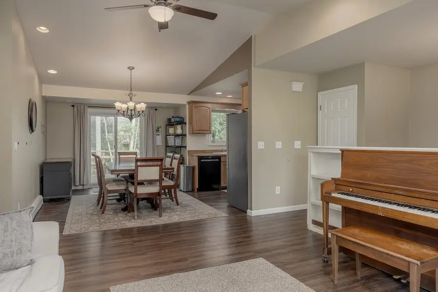 1839 JESSICA LOOP, North Pole, AK 99705 - #2