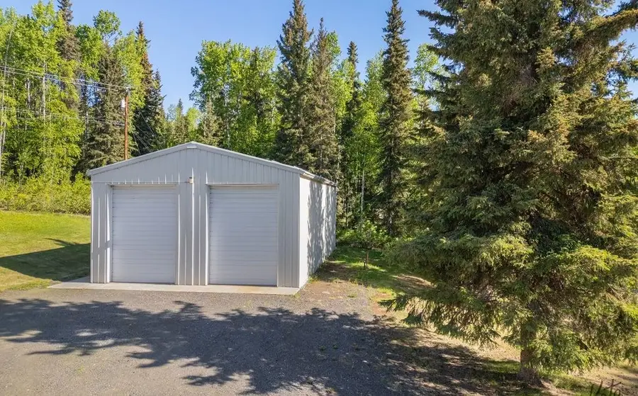 675 DERBYSHIRE DRIVE, Fairbanks, AK 99709 - #3