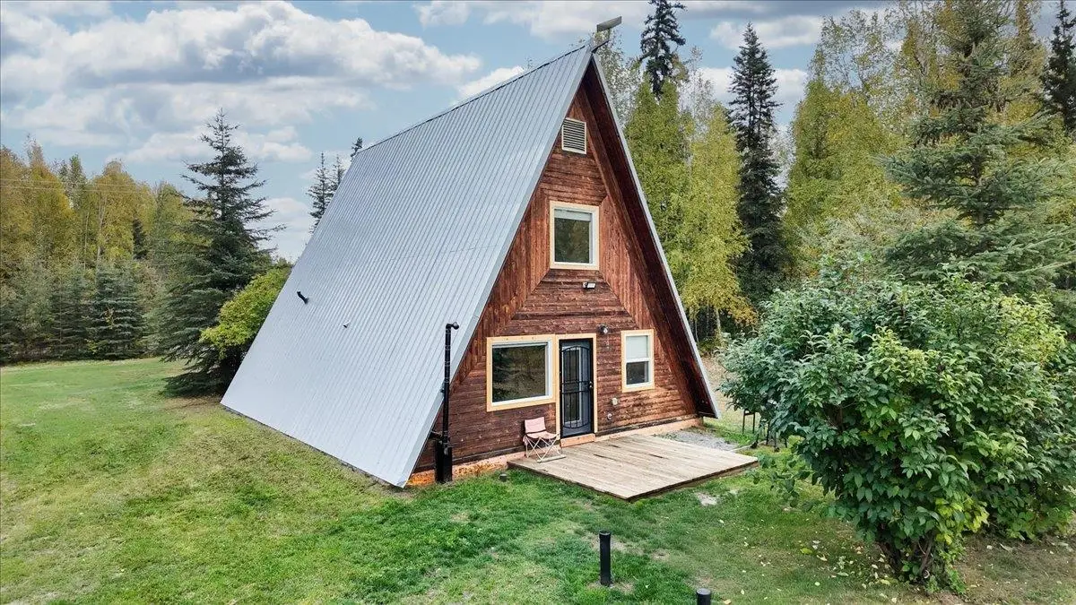 925 TYPHOON DRIVE, North Pole, AK 99705 - #1