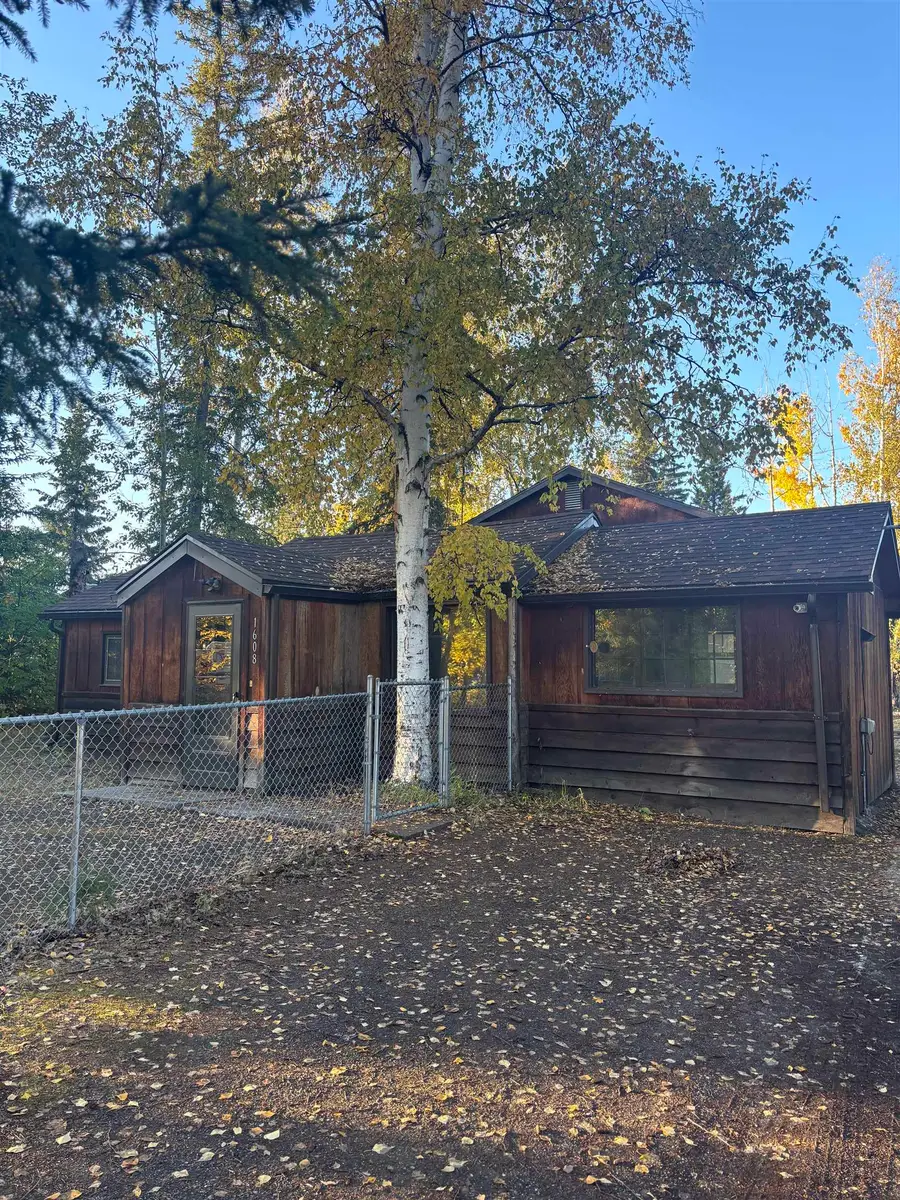 1608 CARR AVENUE, Fairbanks, AK 99709 - #2