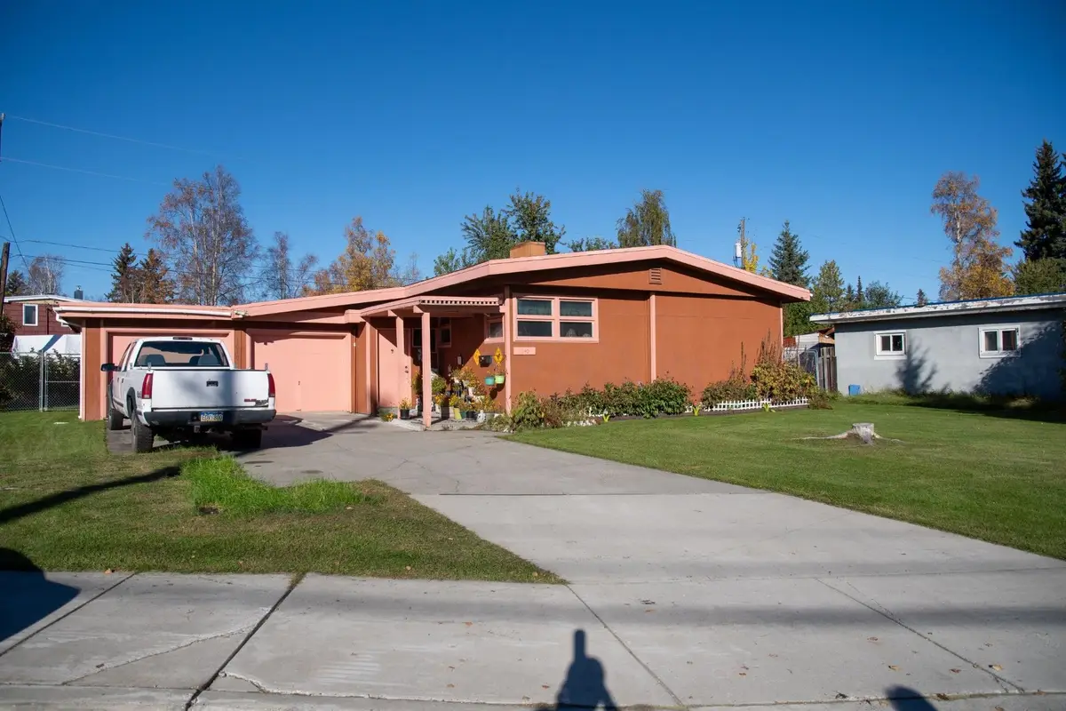 1040 KELLUM STREET, Fairbanks, AK 99701 - #1