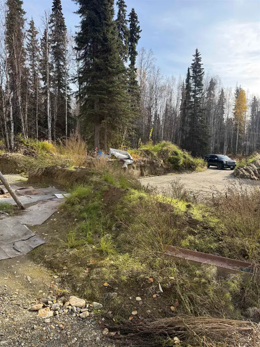 285 PEARL DRIVE, Fairbanks, AK 99712 - #3