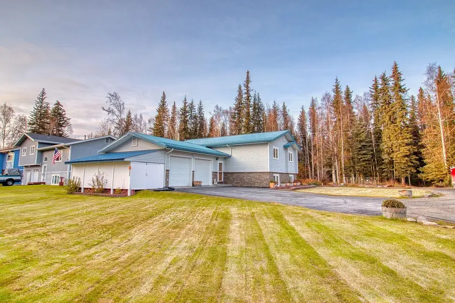 4332 YORK AVENUE, Fairbanks, AK 99709 - #2