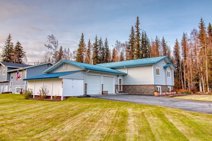 4332 YORK AVENUE, Fairbanks, AK 99709 - #3