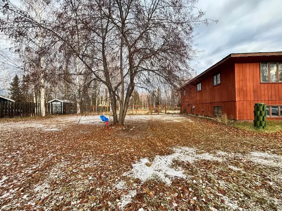 3924 LYLE AVENUE, North Pole, AK 99705 - #2