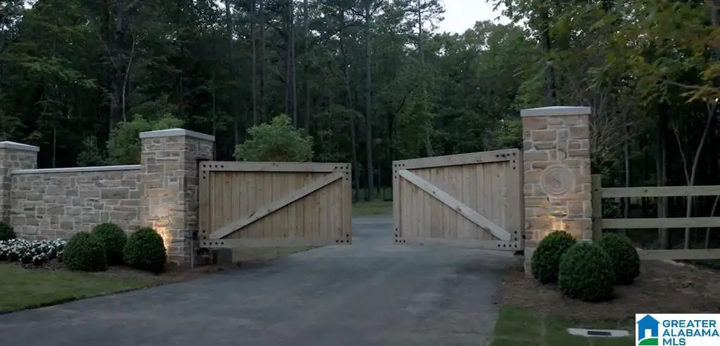 292 SOUTH OAK DRIVE, Dunnavant, AL 35242 - Image #1