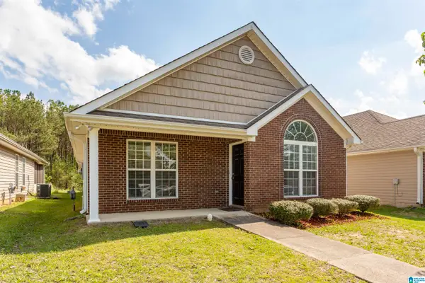 1212 VILLAGE TRAIL, Calera, AL 35040