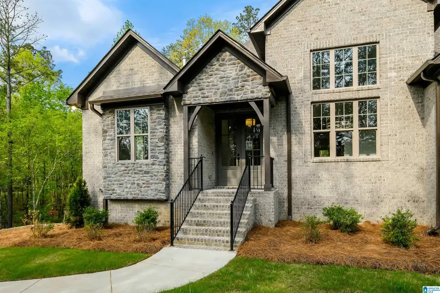 534 CORNERSTONE DRIVE, Calera, AL 35040 - Image #2