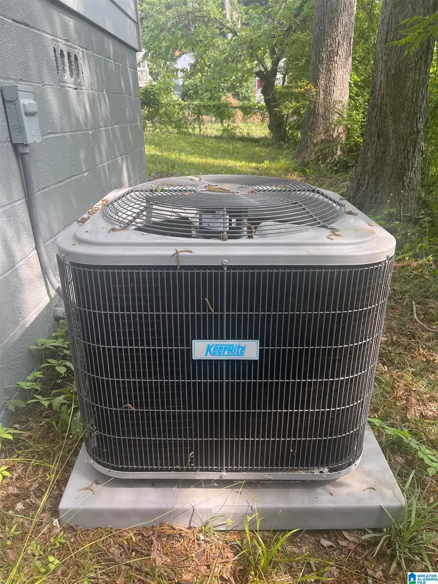 1308 OAKLAND AVENUE, Birmingham, AL 35218 - Image #3