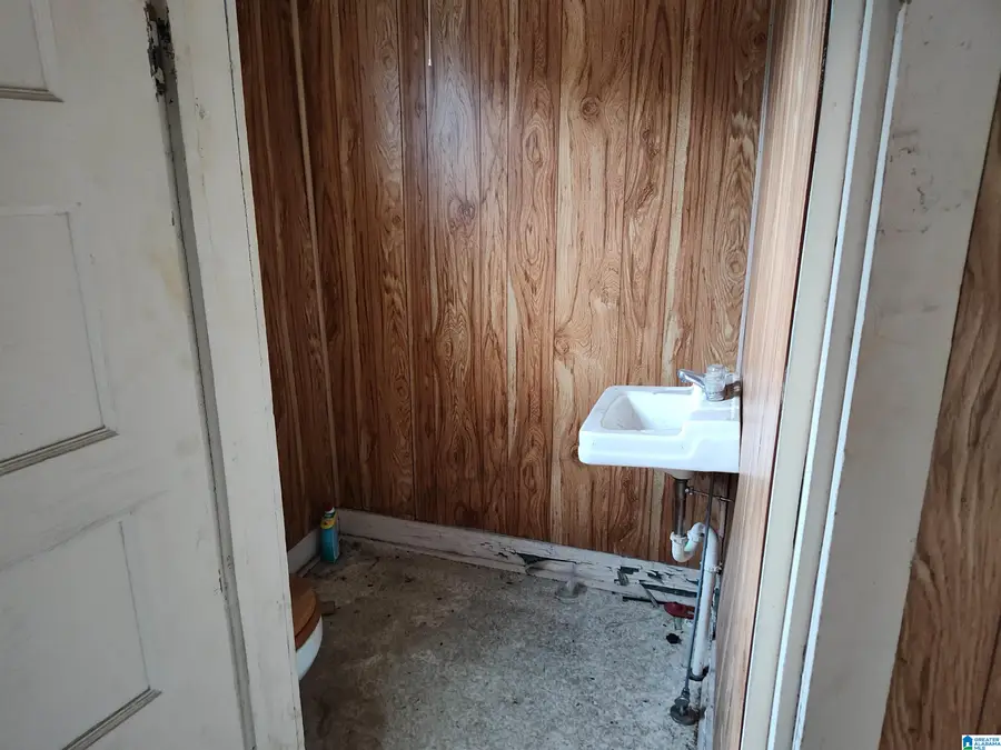 211 N COURT STREET, Talladega, AL 35160 - Image #2