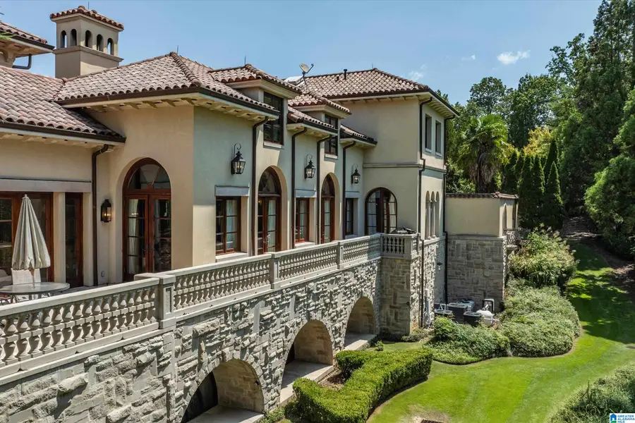 7105 VALDERRAMA CIRCLE, Vestavia Hills, AL 35242 - Image #3