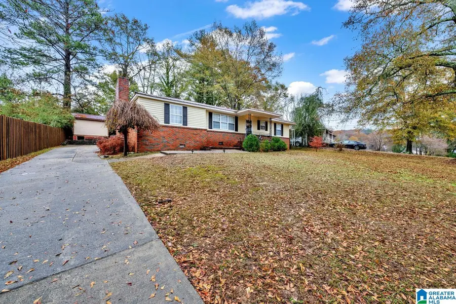 10 PINE CIRCLE, Oneonta, AL 35121 - Image #2