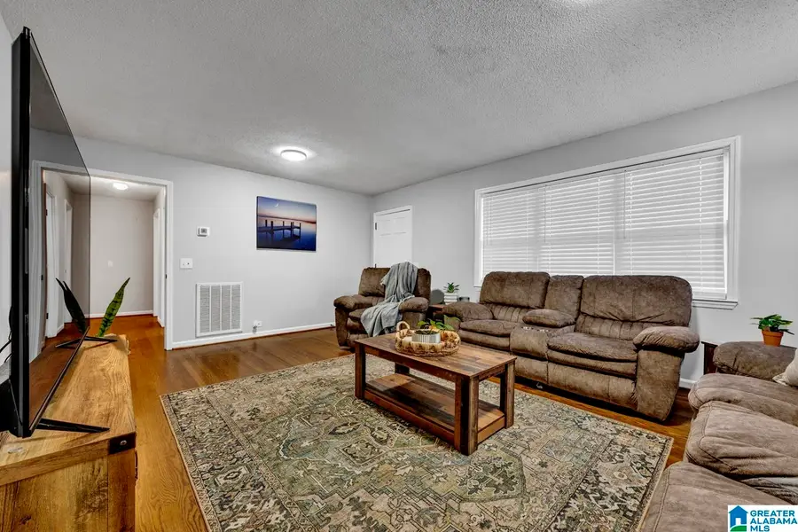 10 PINE CIRCLE, Oneonta, AL 35121 - Image #3