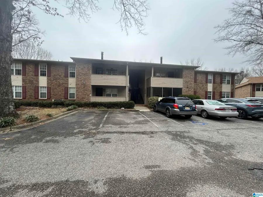 1009 PATTON CREEK LANE, Hoover, AL 35226 - Image #3