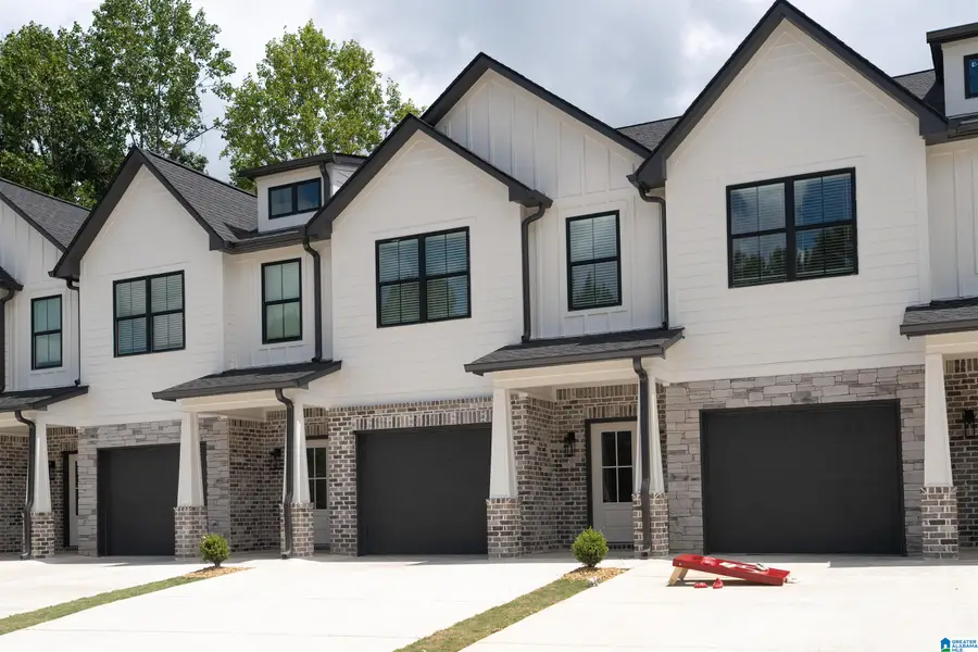 22134 VILLAGE PARKWAY, Helena, AL 35080 - Image #2