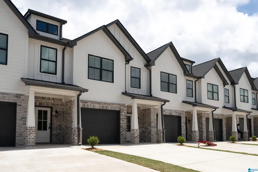 22134 VILLAGE PARKWAY, Helena, AL 35080 - Image #3