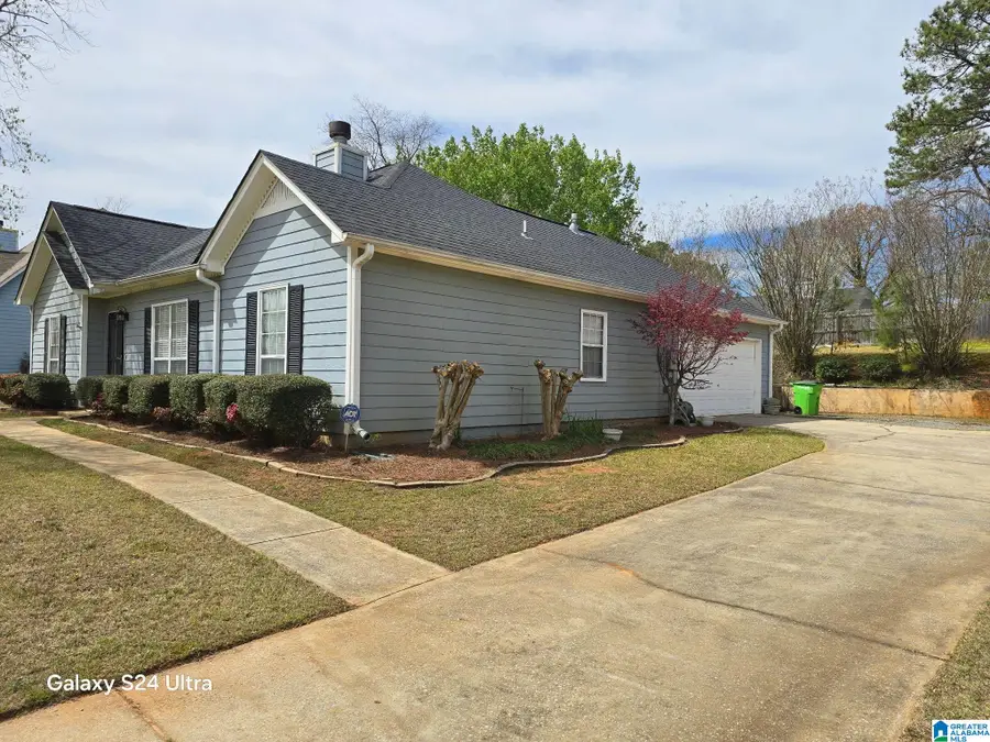 8332 CAHABA CROSSING CIRCLE, Leeds, AL 35094 - Image #2