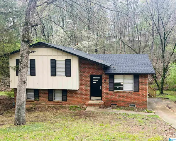 1817 5TH WAY NW, Center point, AL 35215