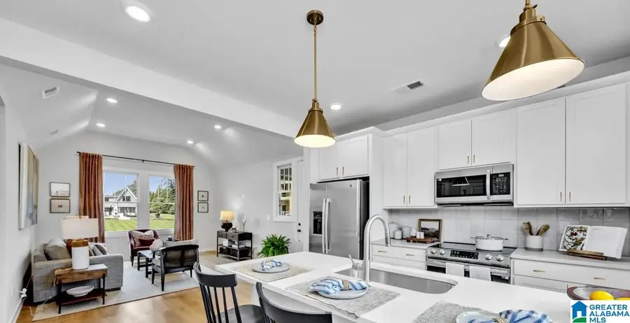 1811 WILLIAMETTE TRACE, Hoover, AL 35244 - Image #2