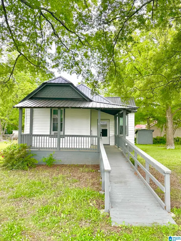 10 COMNOCK AVENUE, Gadsden, AL 35904