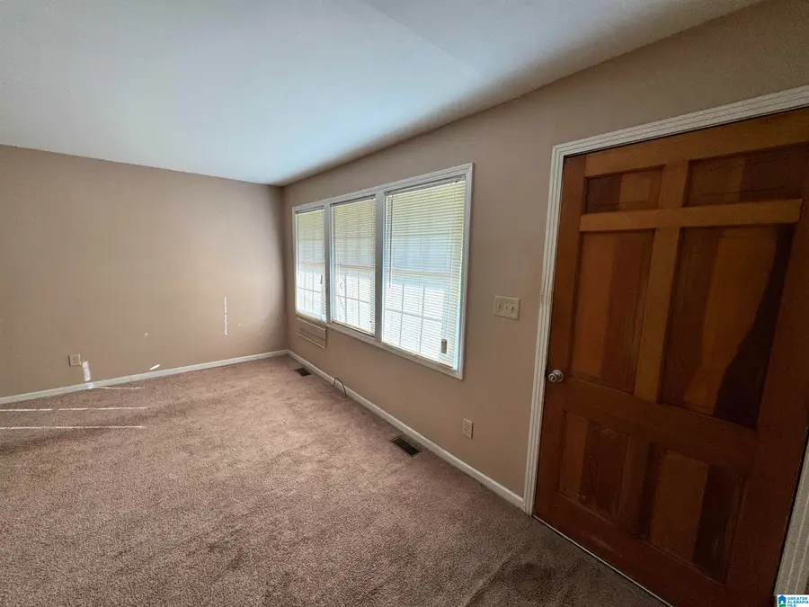 2270 SMITHFIELD LANE N, Birmingham, AL 35207 - Image #2