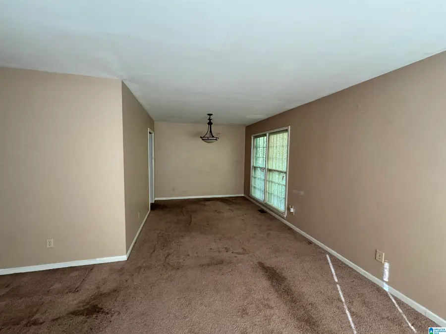 2270 SMITHFIELD LANE N, Birmingham, AL 35207 - Image #3