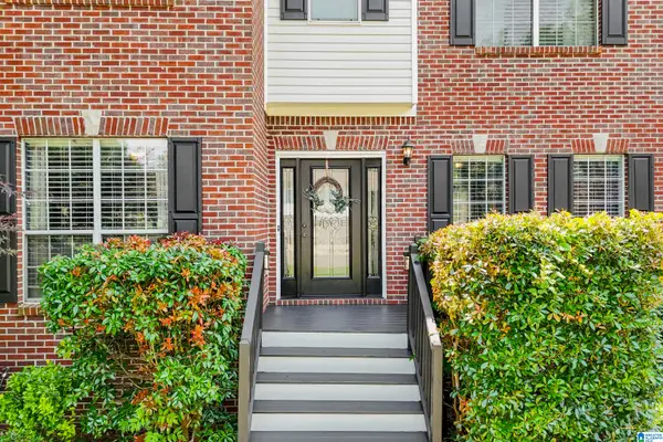 311 HUNTER HILLS CIRCLE, Chelsea, AL 35043