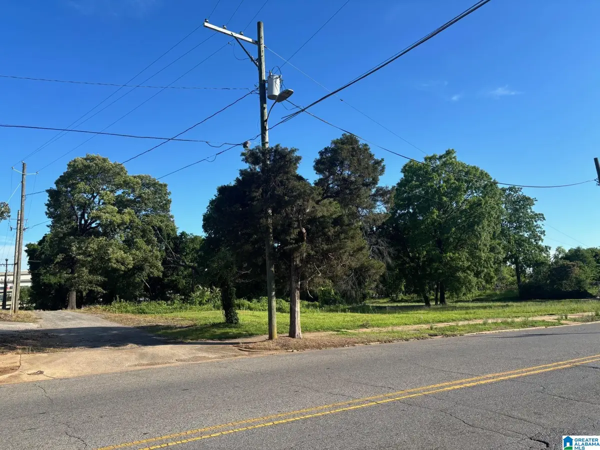 2813 N 12TH AVENUE, Birmingham, AL 35234 - Image #1