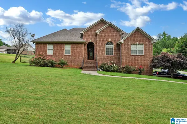 1053 ARMSTRONG LOOP, Hayden, AL 35079